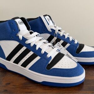 Adidas Youth Blue and White Mid Top bask Sneakers 7 (big boys) or women’s 8-8.5
